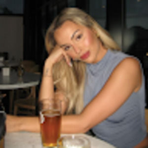 Meet your Posher, Mia